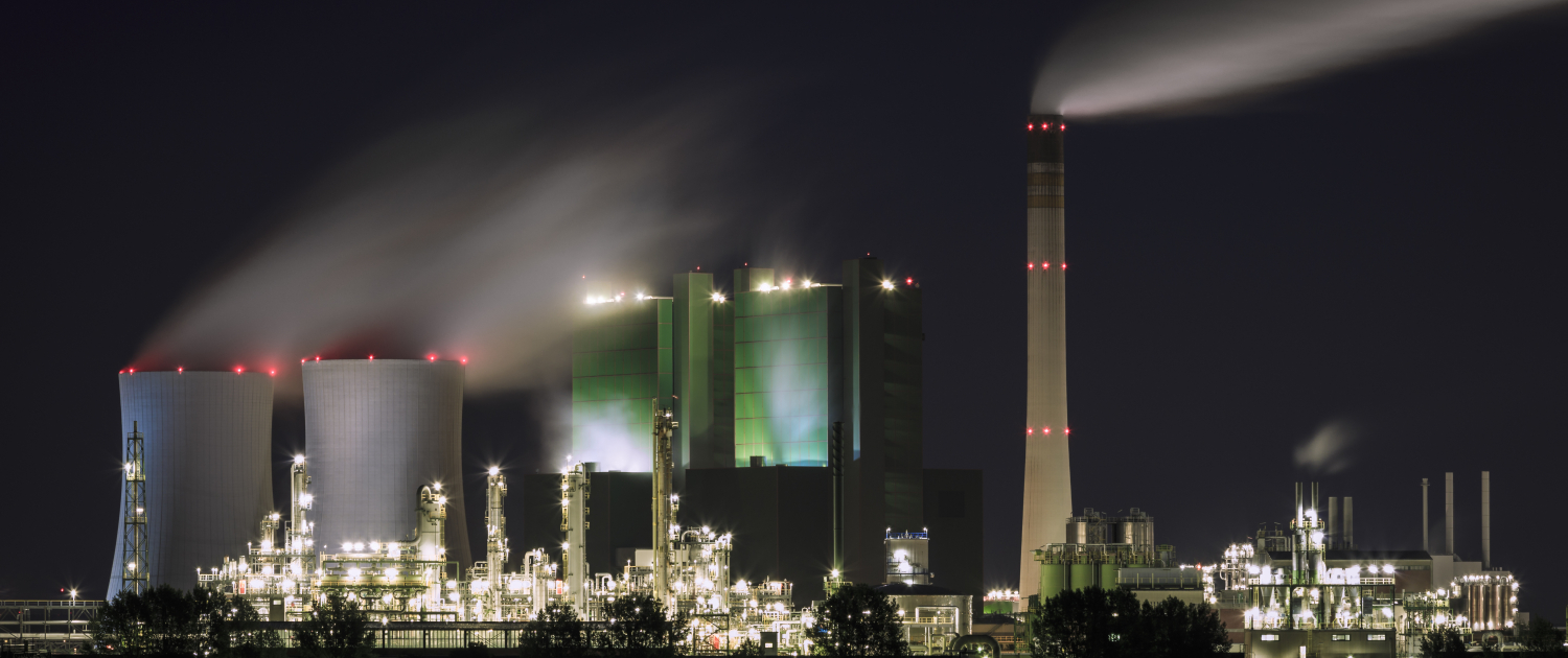 Braunkohlekraftwerk Schkopau bei Nacht
